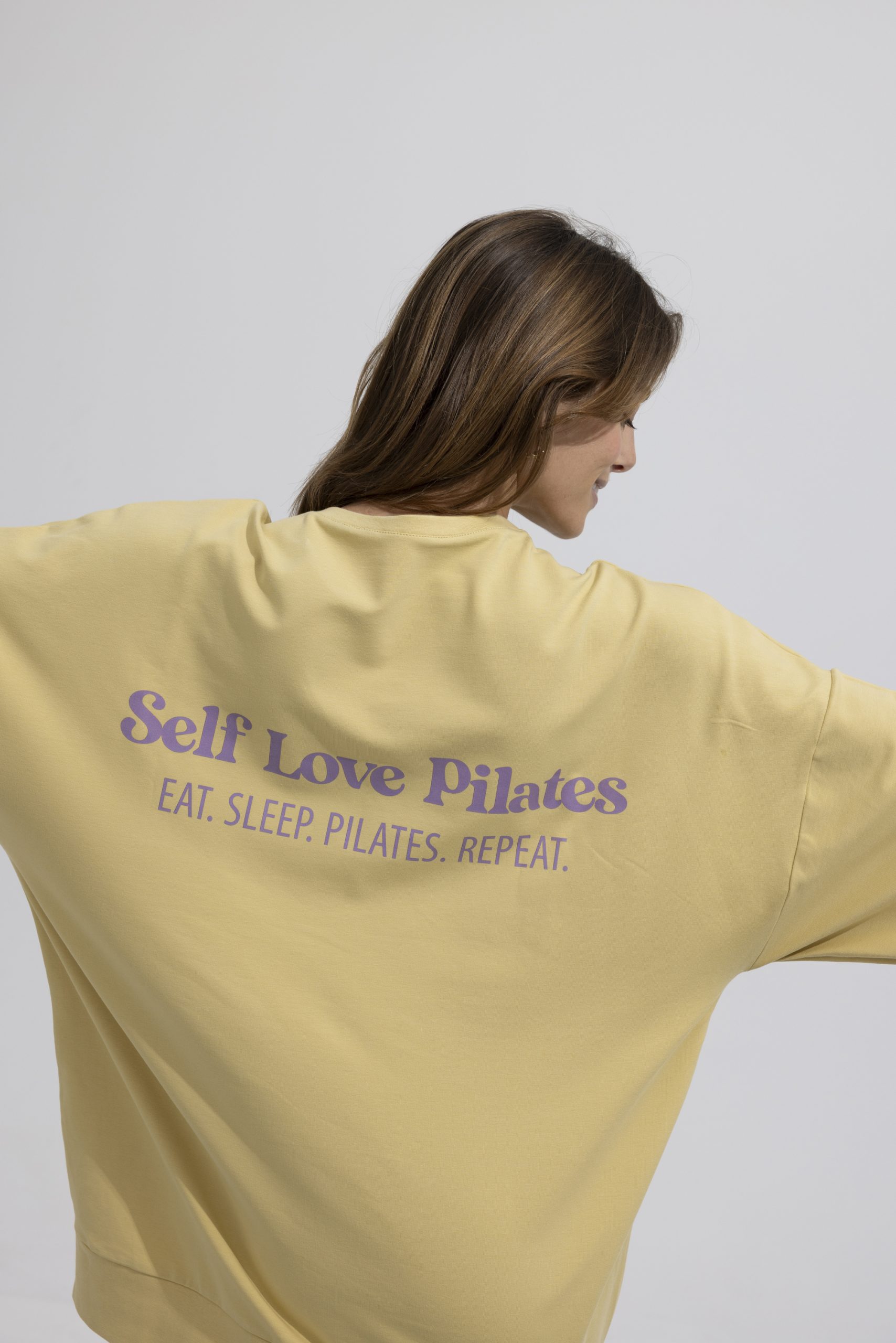 Hoodies & Sweatshirts - Oversized sweatshirt in dusty yellow with print Oversized sweatshirt in dusty yellow with print Hoodies & Sweatshirts NOOS Pilates Wear